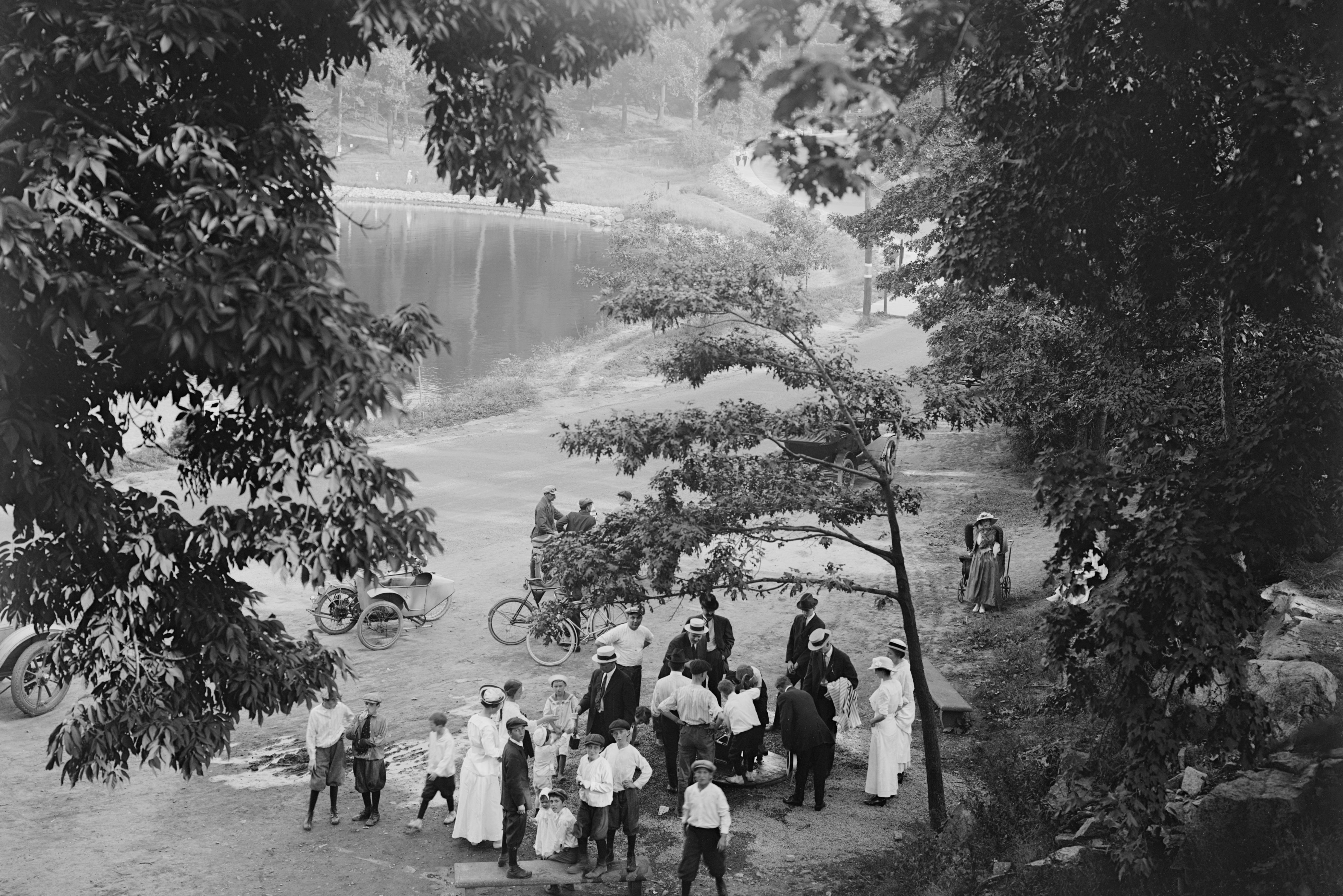 Spot Pond Reservoir, Vicinity of Spring at Porter Cove, Stoneham, Mass., Aug. 27, 1916