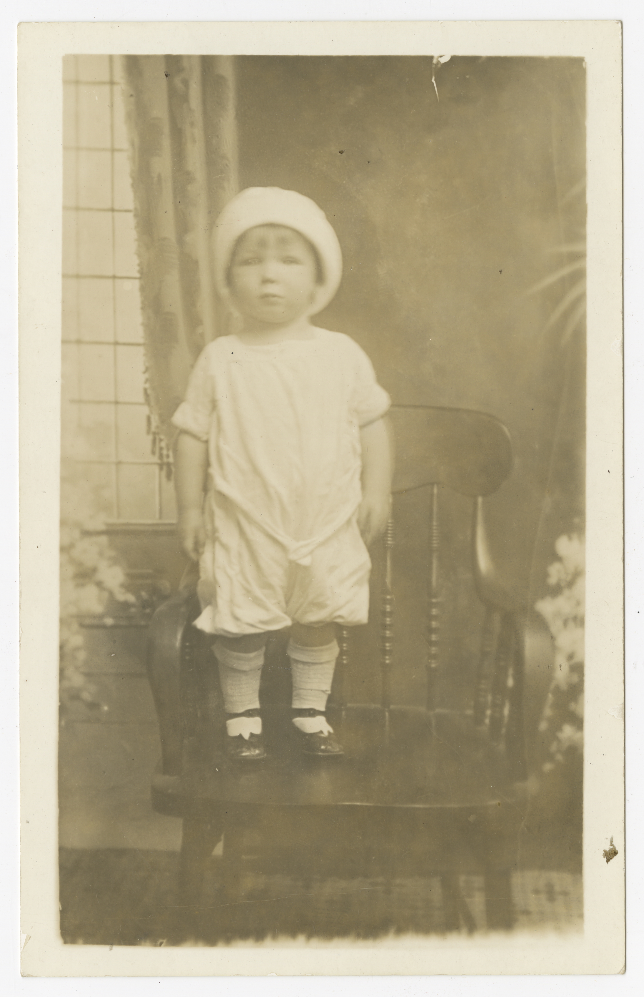 Photograph of baby found in the case file of Elsie P. Thompson (#11154)